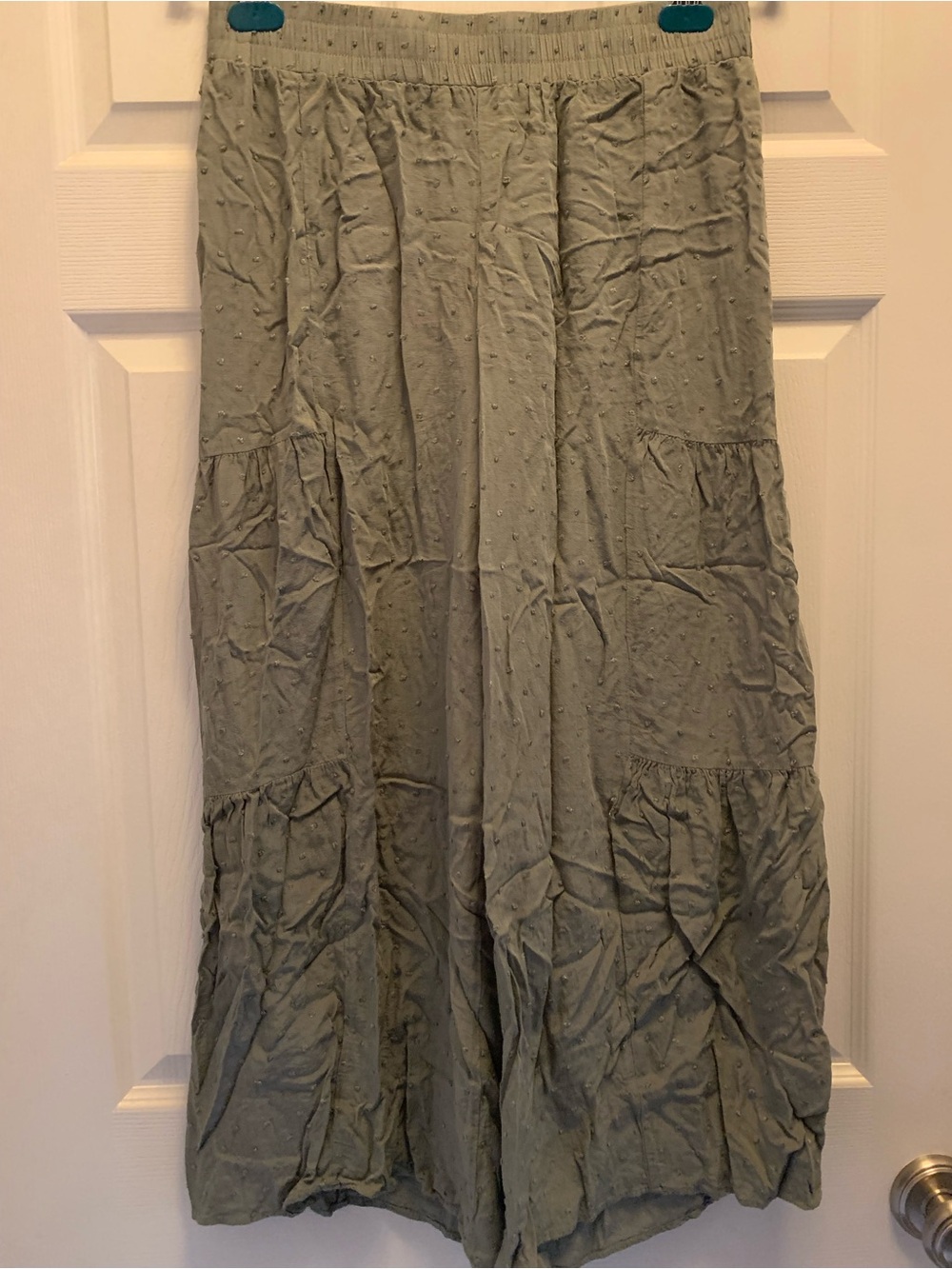 Women’s Hem & Thread Wide Leg Pants in Sage Green size Medium